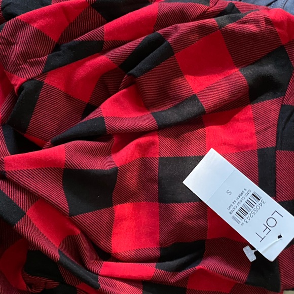 LOFT
Buffalo Plaid Long Sleeve Turtleneck
Small - Picture 2 of 2